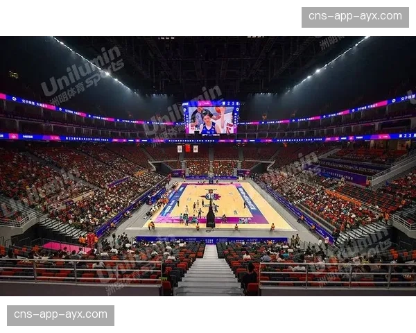 为提升观赛体验，王子公园球场计划在部分区域加装显示屏，实时显示场上球员跑动与压迫数据